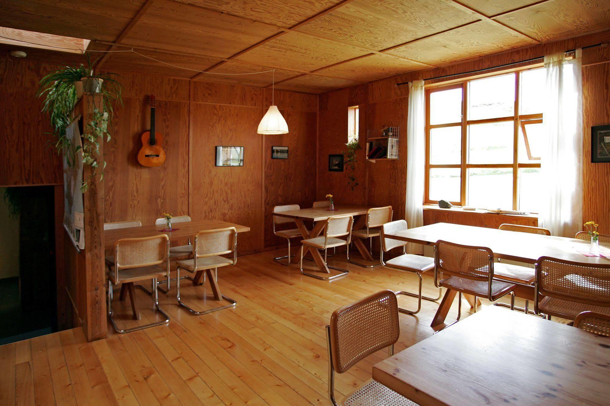 Brekkulaekur Guesthouse Hunathing Vestra Exterior photo